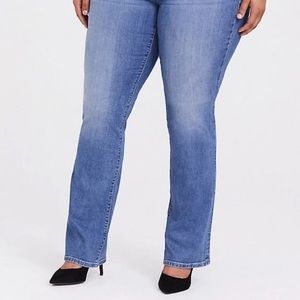 Torrid slight bootcut jeans size 18
